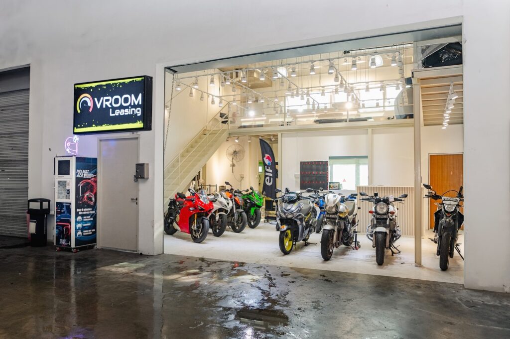 Vroom Leasing Showroom (Pioneer Point)